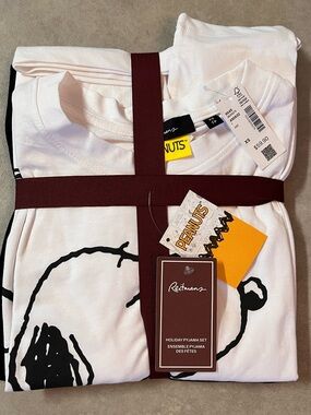 New Peanuts PJs top and pants with drawstring. XS. NWT